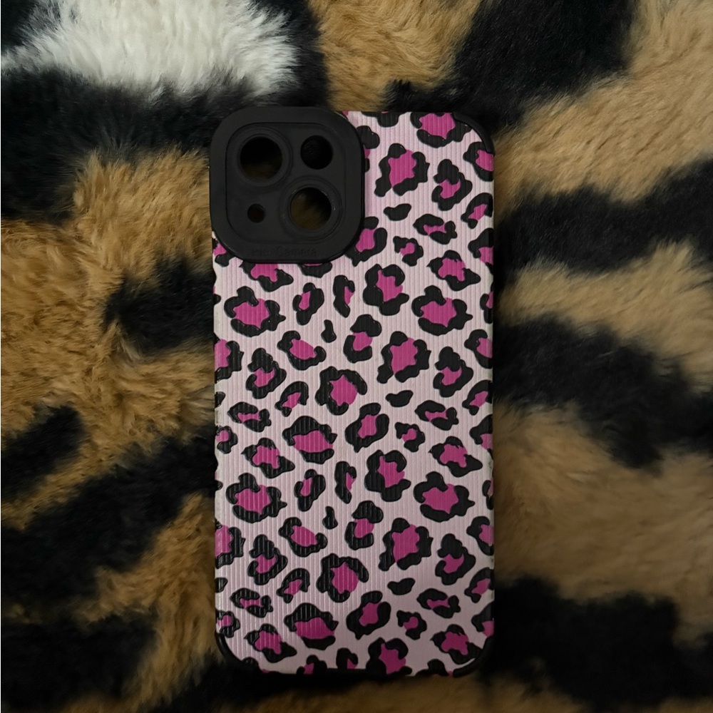 iPhone 14 Leopard Print Phone Case - Pink and Black